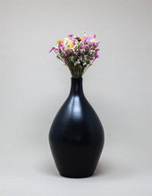 Carregar imagem no visualizador da galeria, Jarra preta