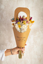 Carregar imagem no visualizador da galeria, Cone personalizado | Flores secas e preservadas
