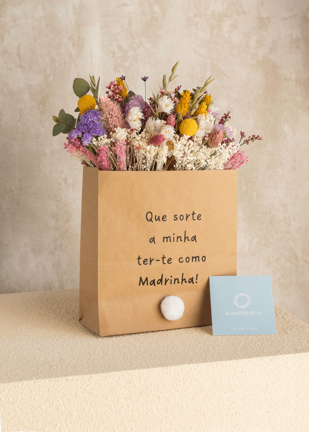 Box 1 - Saco com frase, pompom e ramo de flores secas