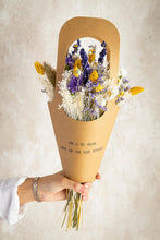 Carregar imagem no visualizador da galeria, Cone standard | Flores secas e preservadas

