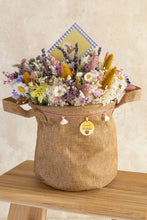 Carregar imagem no visualizador da galeria, Cesto juta (3 tamanhos) com medalha - Querida Madrinha
